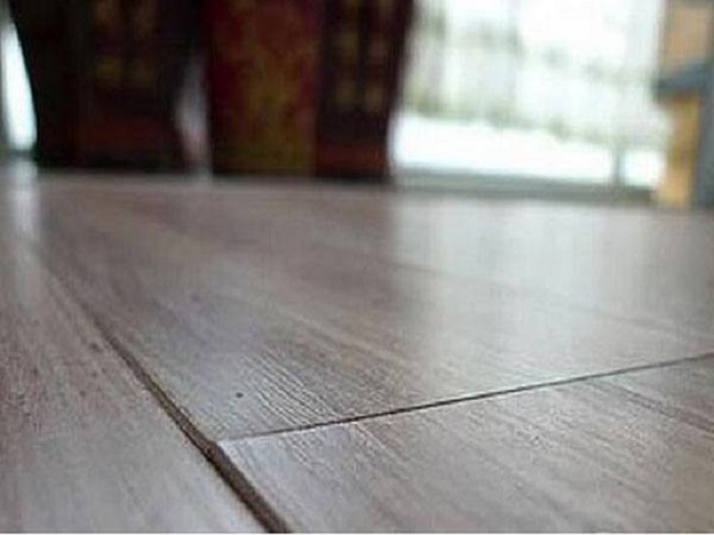 酒店客房实木地板怎样防止变形?