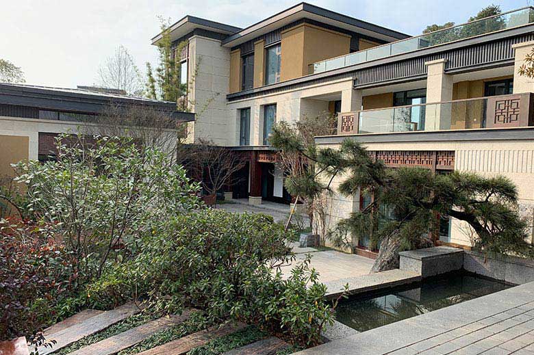 传统风格现代酒店家具的用材及构思